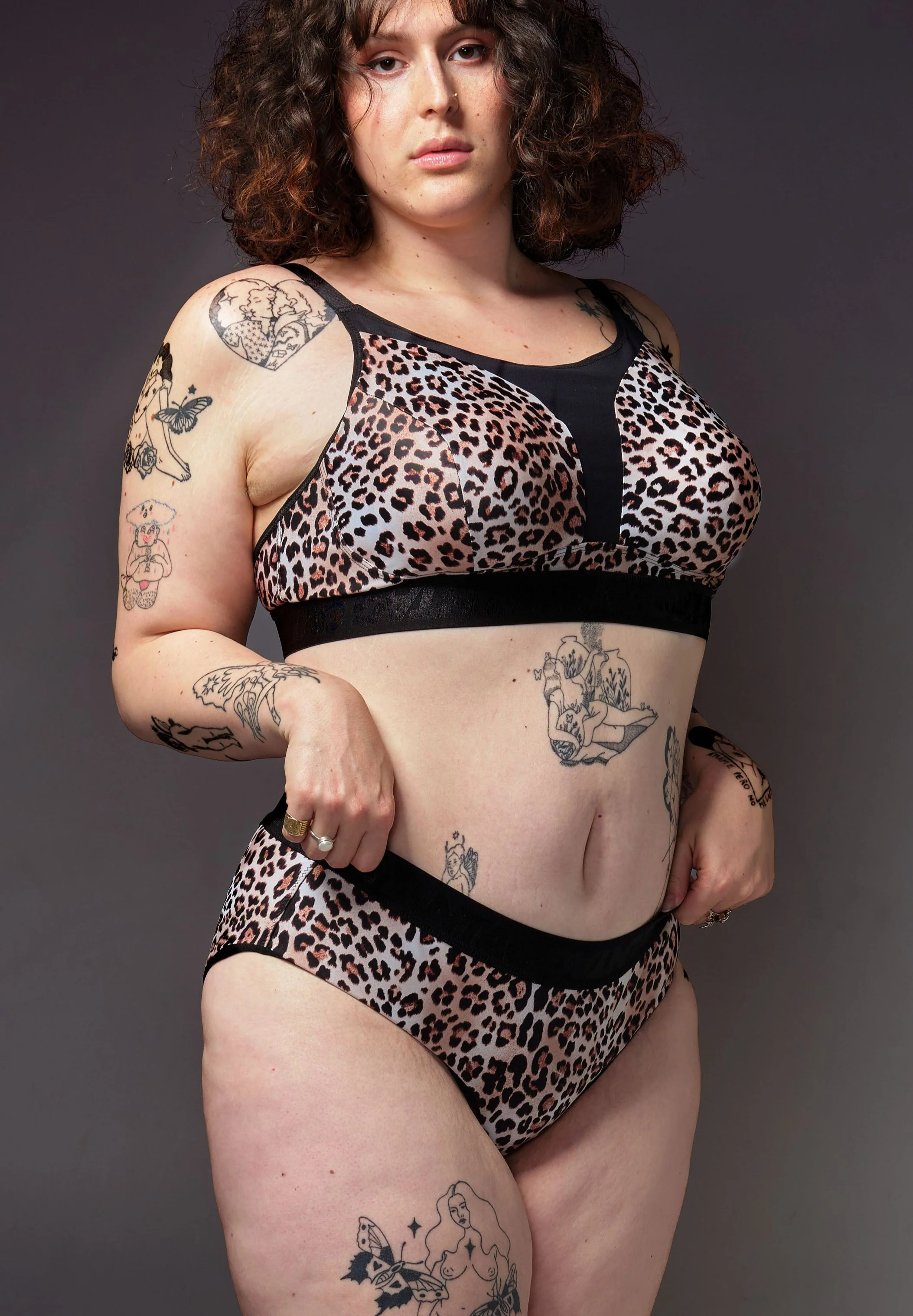 Signature Tucking Bikini Brief leopard - Image 4
