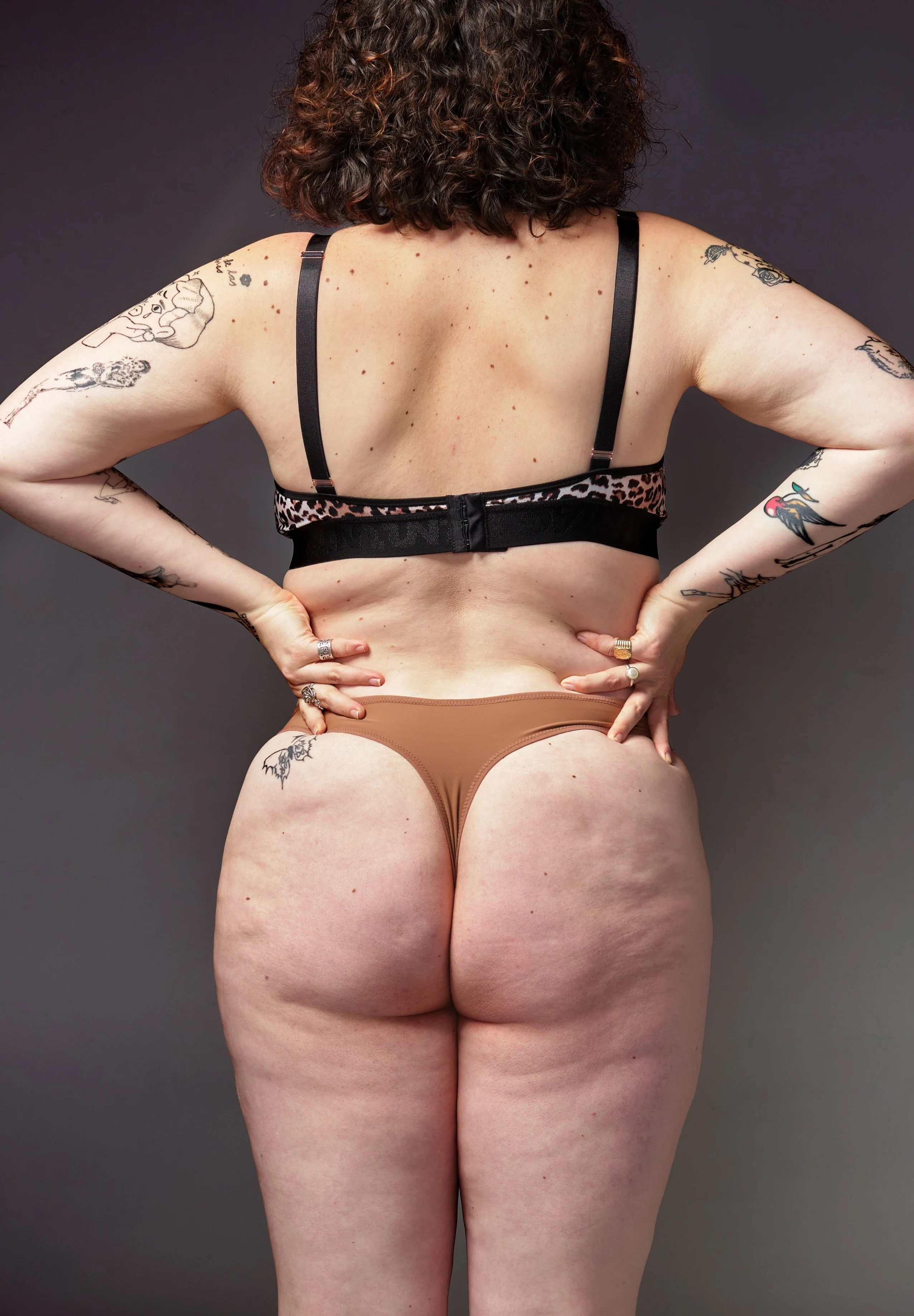 Tucking Thong Extra Strong chocolate - Image 4